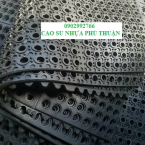 TẤM CAO SU LÓT SÀN THOÁT NƯỚC